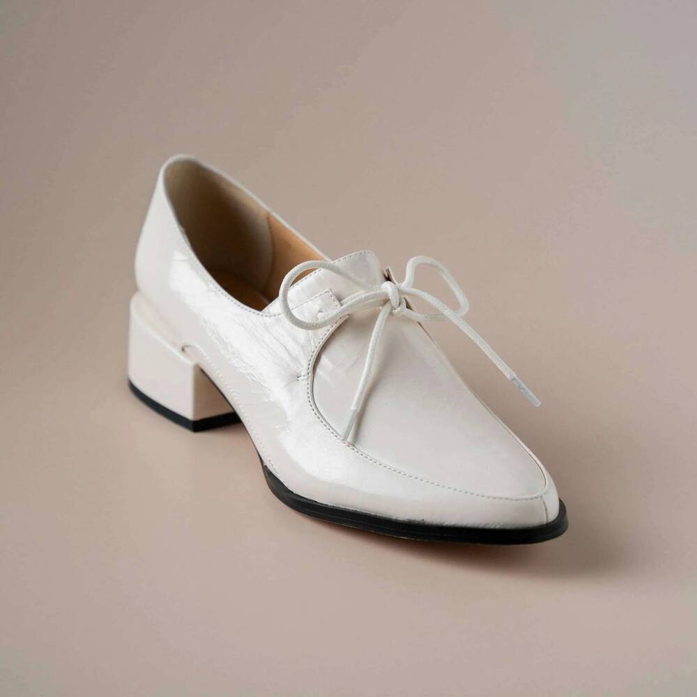 NEW EOS MELBOURNE women's casi heeled loafers in cream